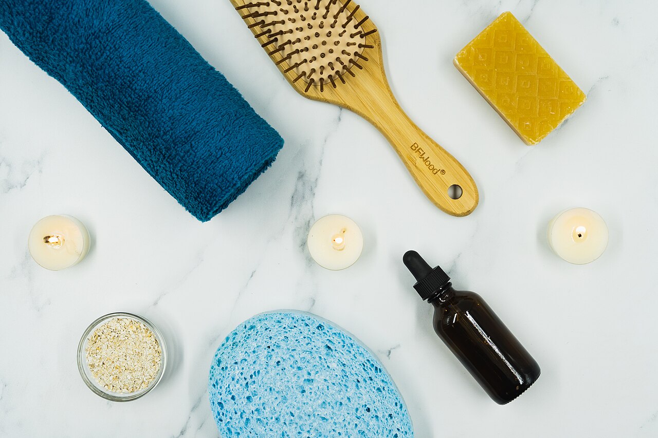 spa beauty products (foto: geehairimages / CC BY 2.0, Wikimedia Commons)