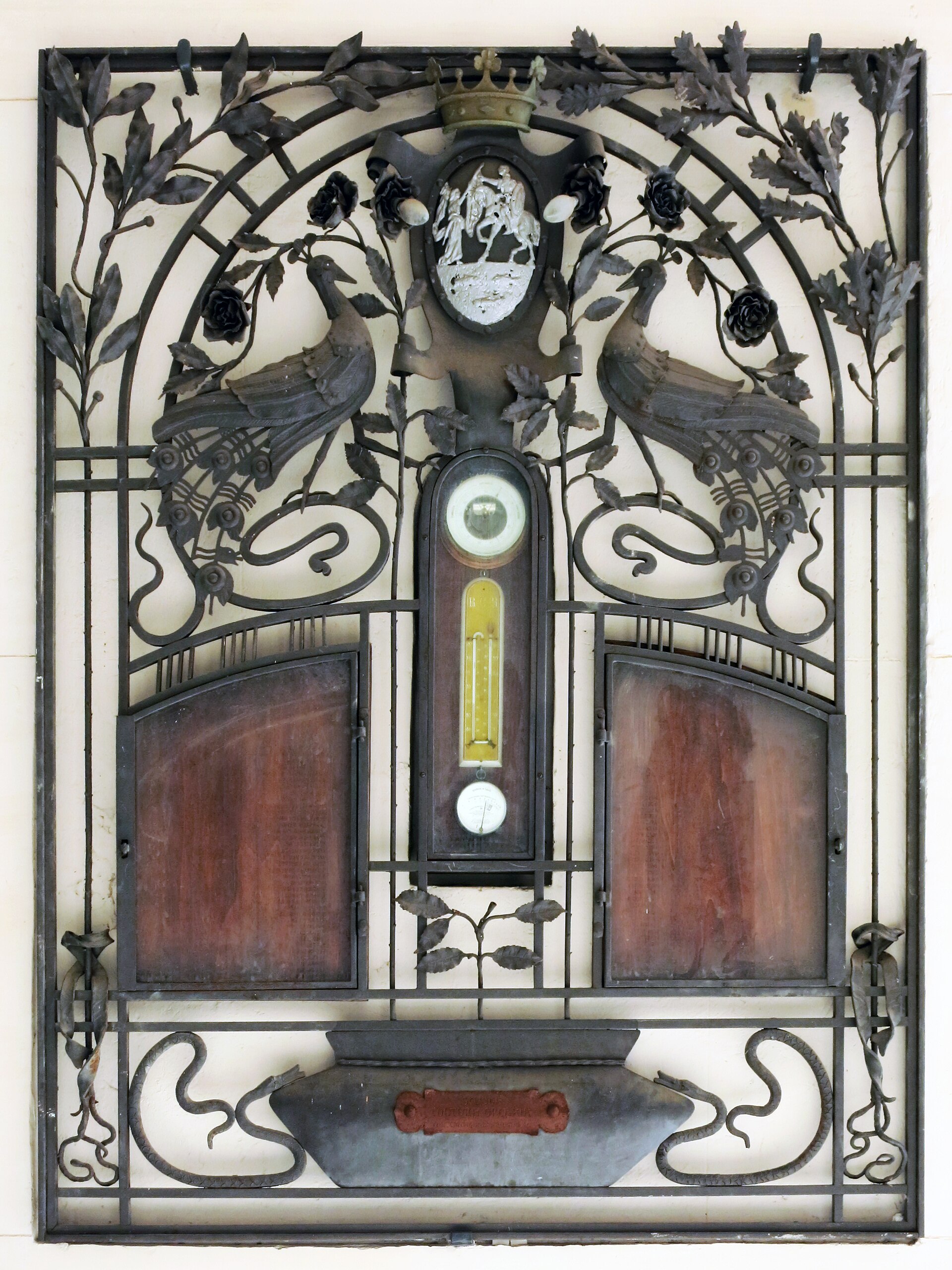 hygrometer thermometer wall